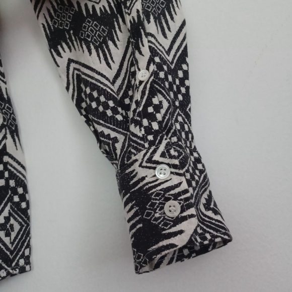 NWT J.crew Linen "boy" Button Up Shirt Aztec Diamonds Ikat | Black & white sz 2 - Picture 10 of 16